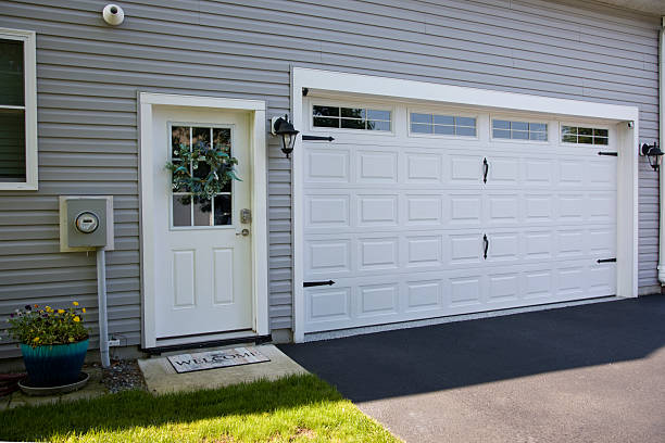 24/7 Emergency Garage Door Panel Replacement experts in Moultrie, GA